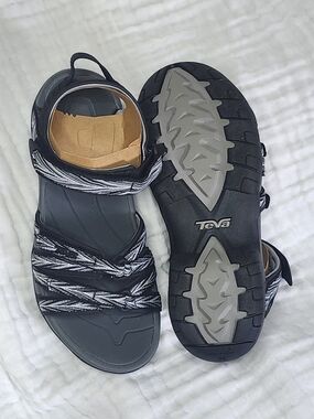 Teva Women's Tirra Size 8 Black Gray White Strappy Sandals - Water Shoes